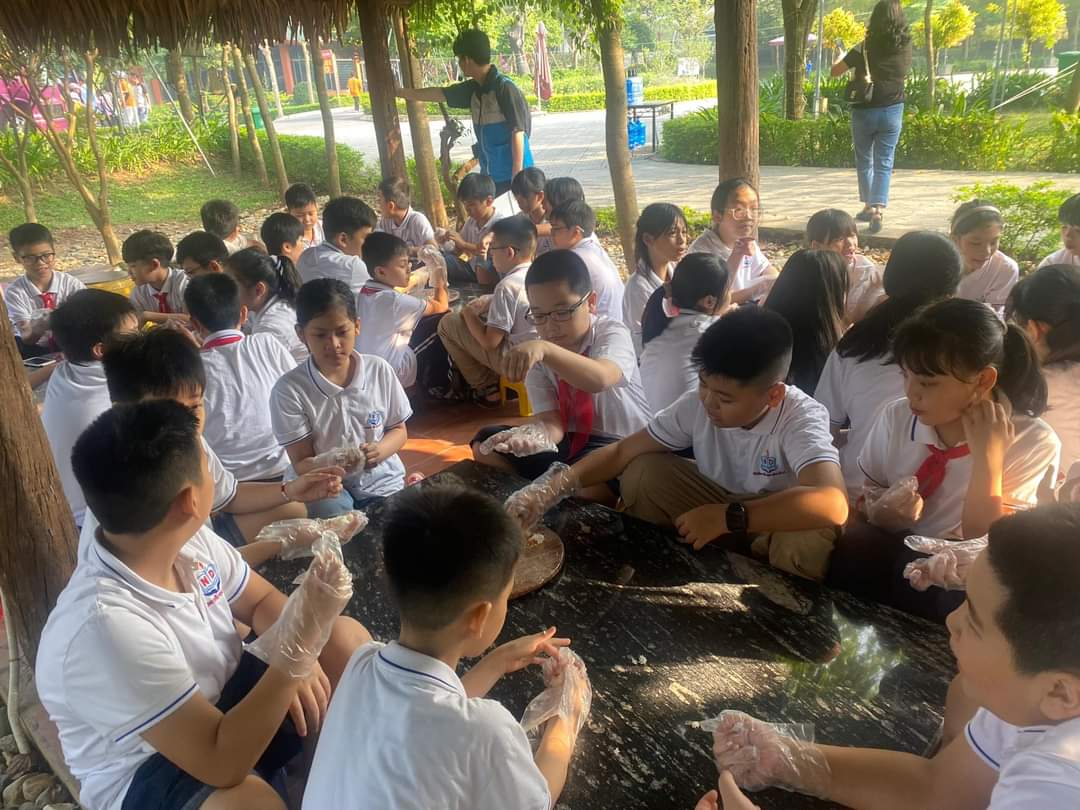 Chuyến tham quan dã ngoại tại khu du lịch Phù Đổng Green Park - Tiểu học  Nguyễn Du